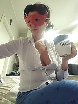 Vagabondainnamorata online show from April 3, 3:48 am