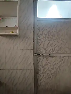 surabhi09 online show from February 9, 2:15 am