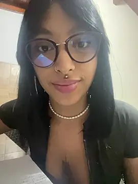 Snapshot of LollaByer chatting on February 13, 12:57 am LollaByer online show from February 13, 12:57 am