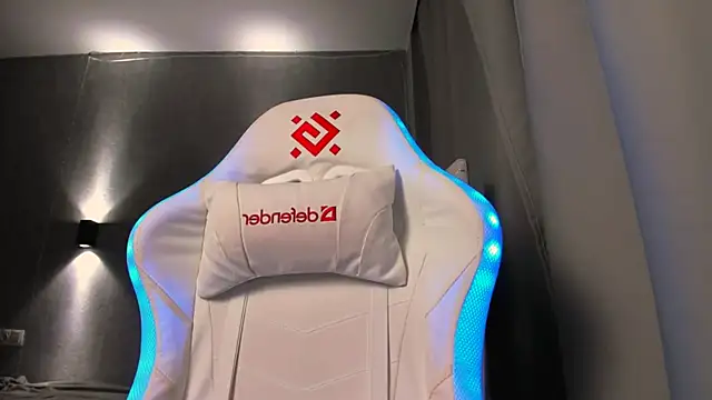 Kleo Godde online show from October 26, 11:31 pm