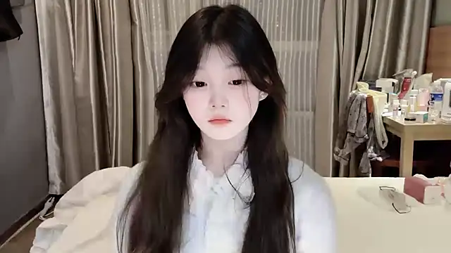 yangyang-1115 online show from March 11, 1:45 pm