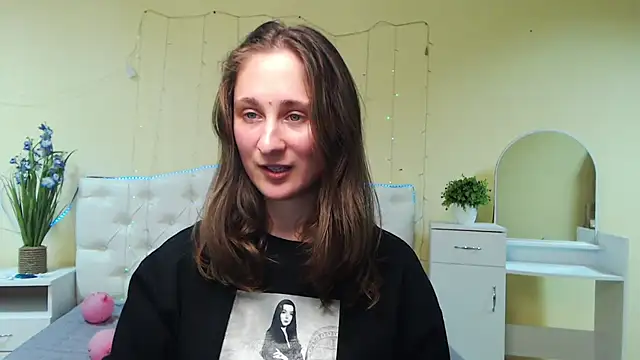 Snapshot of MichelLeee chatting on January 28, 3:25 pm MichelLeee online show from January 28, 3:25 pm