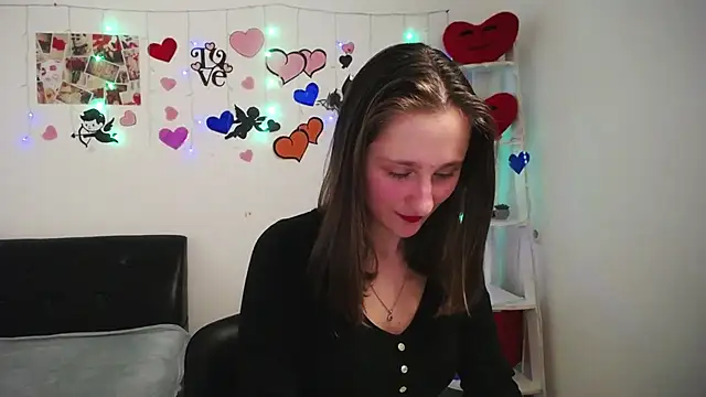 Snapshot of MichelLeee chatting on February 27, 6:20 pm MichelLeee online show from February 27, 6:20 pm