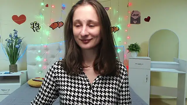 Snapshot of MichelLeee chatting on March 7, 12:01 pm MichelLeee online show from March 7, 12:01 pm