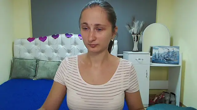 Snapshot of MichelLeee chatting on September 16, 11:22 am MichelLeee online show from September 16, 11:22 am