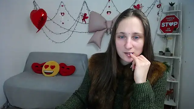 Snapshot of MichelLeee chatting on February 9, 12:31 pm MichelLeee online show from February 9, 12:31 pm