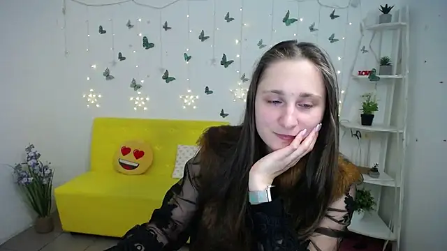 Snapshot of MichelLeee chatting on February 23, 12:46 pm MichelLeee online show from February 23, 12:46 pm