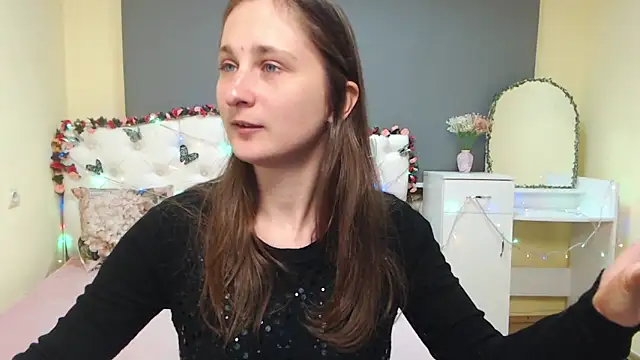 Snapshot of MichelLeee chatting on March 2, 12:23 pm MichelLeee online show from March 2, 12:23 pm