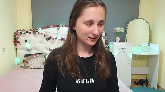 MichelLeee online show from March 25, 12:33 pm