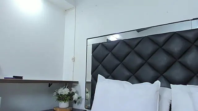 AshleyHill2 online show from October 6, 3:59 am