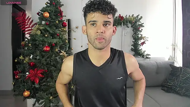 Snapshot of andrewChris_ chatting on December 26, 4:04 pm andrewChris  online show from December 26, 4:04 pm