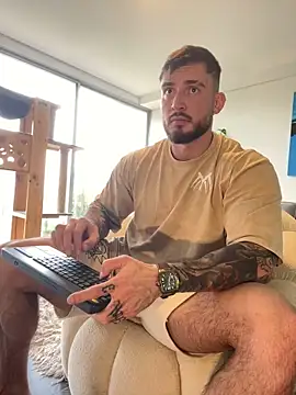 DimitriSullivan  online show from February 26, 1:21 pm