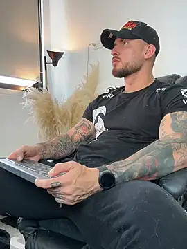 DimitriSullivan  online show from June 26, 7:40 pm