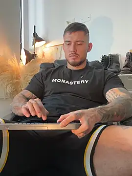 DimitriSullivan  online show from June 30, 3:02 pm