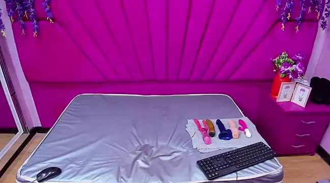 alaha evans online show from January 30, 9:15 am