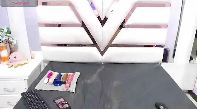 alaha evans online show from March 18, 3:42 am