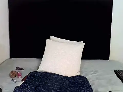 RayaBae online show from March 4, 9:21 pm