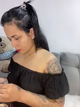 Leyna Kenet online show from December 11, 1:26 am