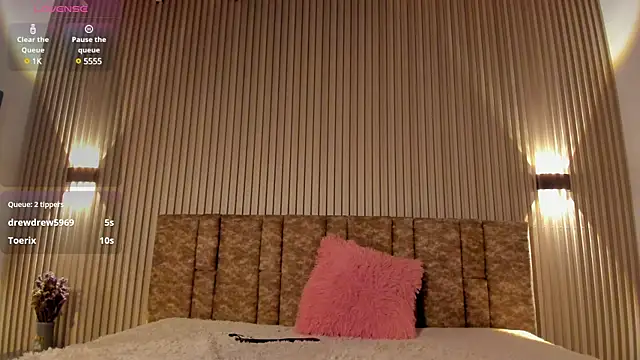 tiffany johnson11 online show from February 10, 7:58 am