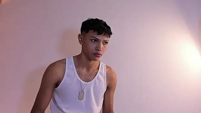 Snapshot of im_sebaslopez chatting on January 26, 3:25 pm im sebaslopez online show from January 26, 3:25 pm
