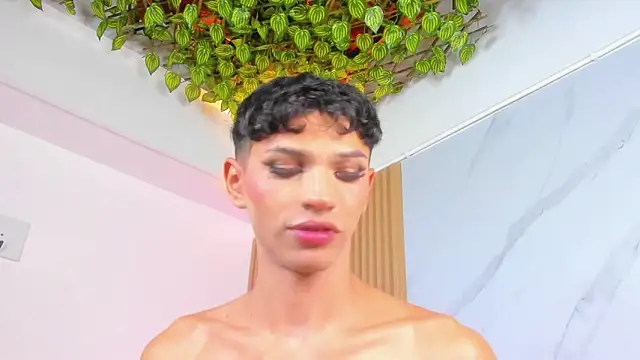 im sebaslopez online show from May 16, 12:51 am
