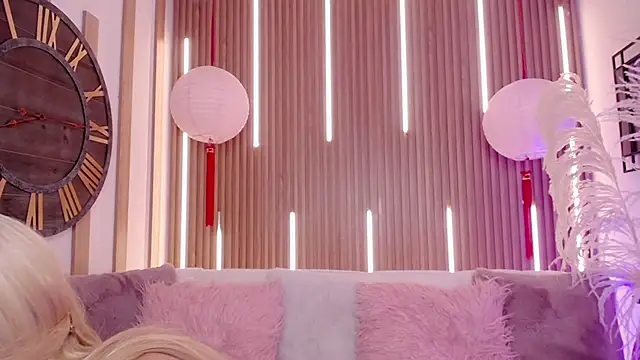 Aniie Doll online show from January 13, 8:36 pm