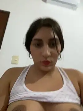 Snapshot of bigasssweet_2 chatting on December 6, 10:08 pm bigasssweet 2 online show from December 6, 10:08 pm