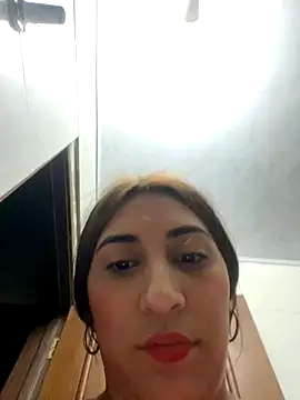 Snapshot of bigasssweet_2 chatting on December 8, 6:50 pm bigasssweet 2 online show from December 8, 6:50 pm