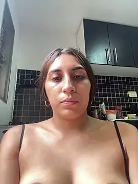 Snapshot of bigasssweet_2 chatting on February 27, 8:09 pm bigasssweet 2 online show from February 27, 8:09 pm