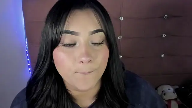 male couper online show from February 12, 10:37 pm