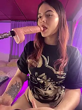 Snapshot of Valery_hilthon chatting on December 6, 6:04 am Valery hilthon online show from December 6, 6:04 am