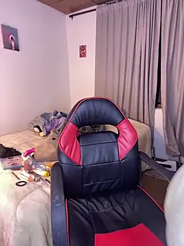 Snapshot of Valery_hilthon chatting on December 26, 1:07 am Valery hilthon online show from December 26, 1:07 am