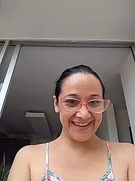 Snapshot of nicolle_milf1978 chatting on June 26, 2:43 pm nicolle milf1978 online show from June 26, 2:43 pm