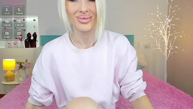 Snapshot of Lana_kitty__ chatting on January 30, 10:19 pm Lana kitty   online show from January 30, 10:19 pm