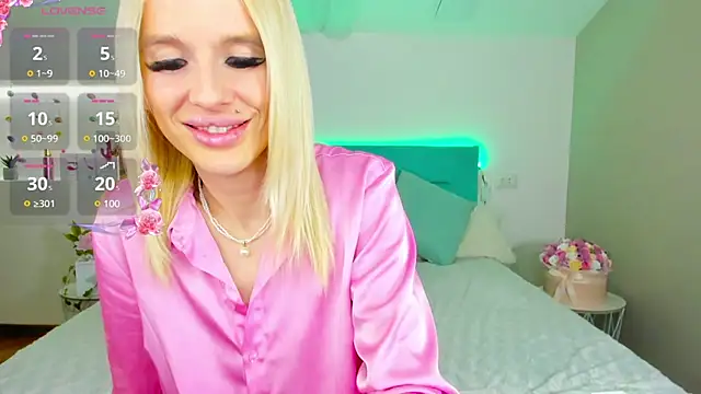 Snapshot of Lana_kitty__ chatting on March 8, 3:50 am Lana kitty   online show from March 8, 3:50 am