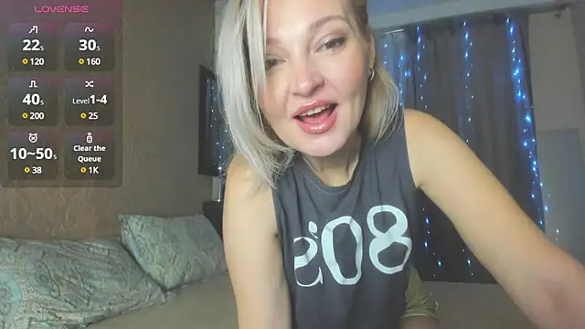 Snapshot of Milena_candyy chatting on January 23, 9:07 pm Milena candyy online show from January 23, 9:07 pm