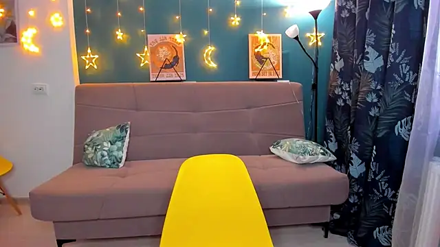 Snapshot of Xloe_Queen chatting on January 14, 11:10 am Xloe Queen online show from January 14, 11:10 am