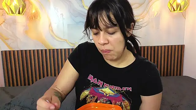 MelissaGilll online show from February 27, 8:09 pm