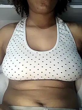 Snapshot of menina_veneno21 chatting on December 5, 7:38 pm menina veneno21 online show from December 5, 7:38 pm