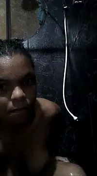 Snapshot of menina_veneno21 chatting on December 13, 7:32 pm menina veneno21 online show from December 13, 7:32 pm