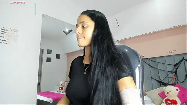 Giselle Roldan online show from October 23, 5:18 am