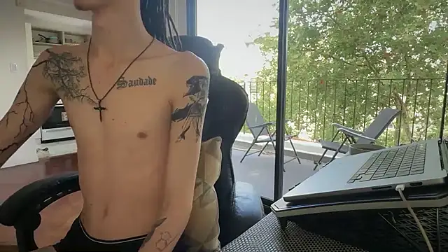 Den BlueXx online show from March 8, 7:28 pm