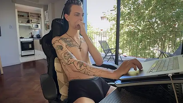 Den BlueXx online show from March 19, 5:50 pm