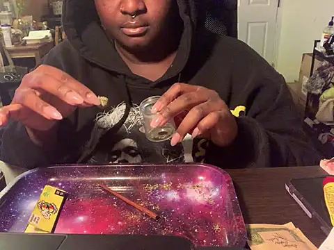 BigKittyRaven online show from December 12, 2:15 am