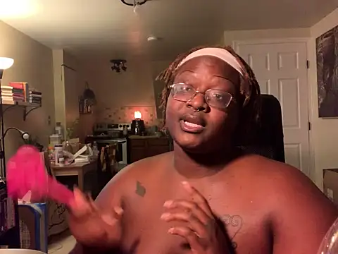 BigKittyRaven online show from December 15, 4:40 am