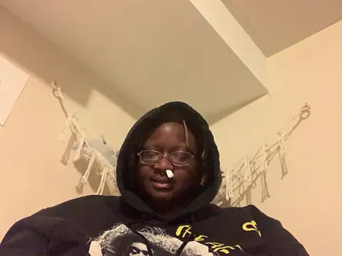 BigKittyRaven online show from January 2, 4:09 am