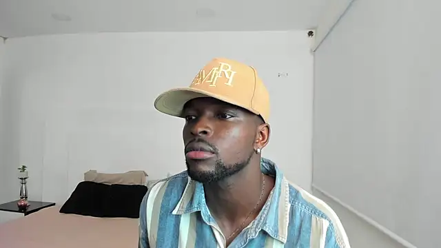 Dylan Taylor online show from March 4, 3:33 am