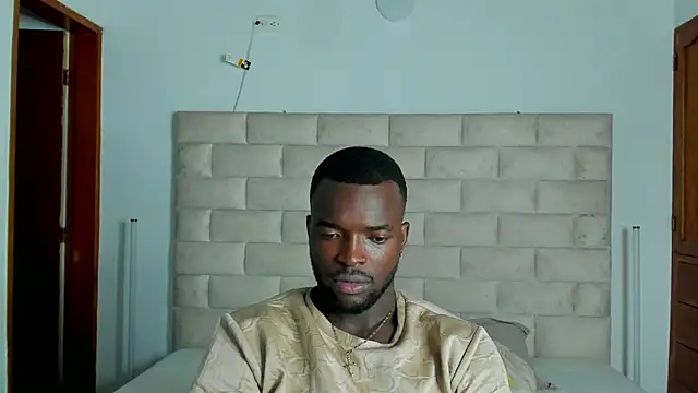 Dylan Taylor online show from February 16, 3:46 am