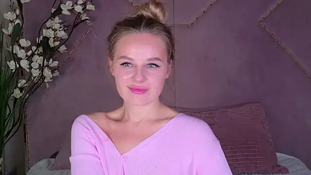 BeatriceEsmont online show from February 24, 8:36 pm