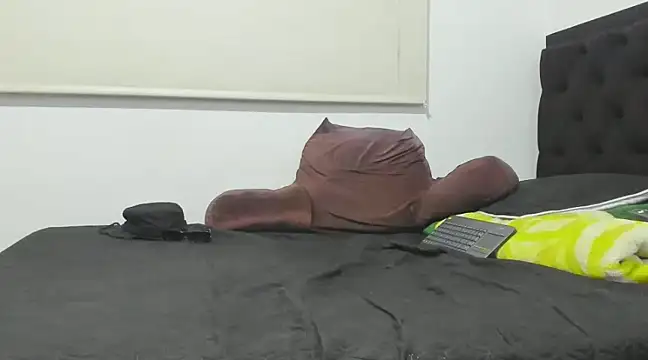 Snapshot of latin_bbc chatting on January 12, 4:31 am latin bbc online show from January 12, 4:31 am